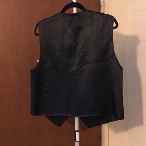 Liz Claiborne black embroidered vest wool blend